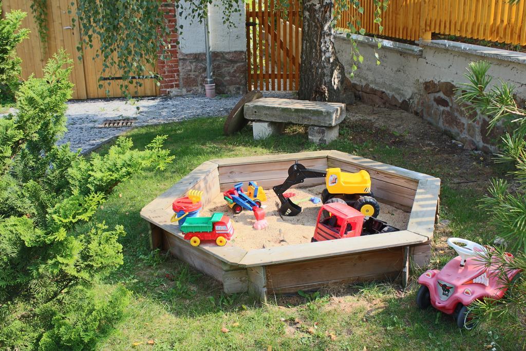 Ferienhof Graefe - 3-Seiten Hof Mit Grossem Garten, Pool & Sauna Meissen Luaran gambar