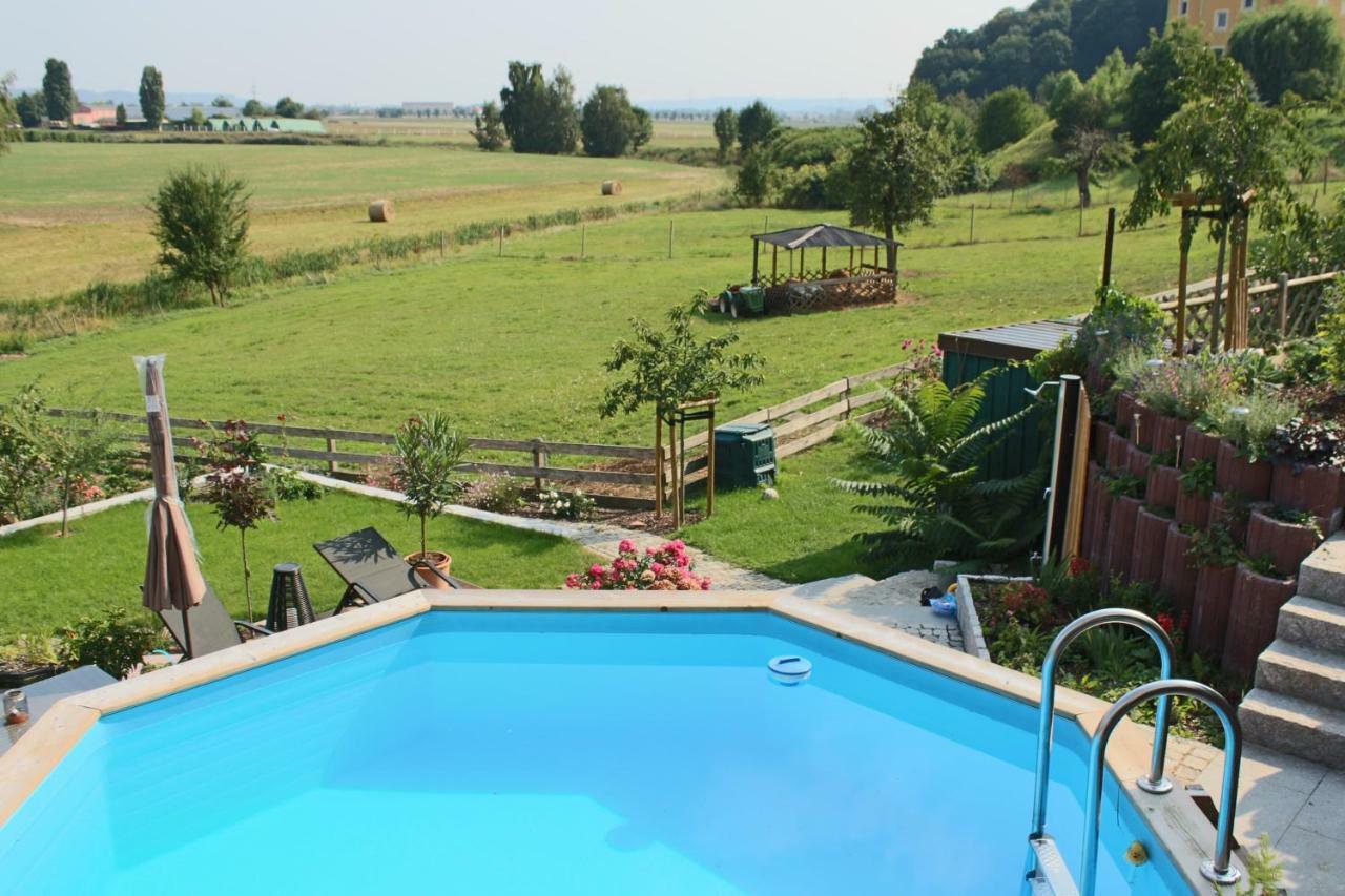 Ferienhof Graefe - 3-Seiten Hof Mit Grossem Garten, Pool & Sauna Meissen Luaran gambar